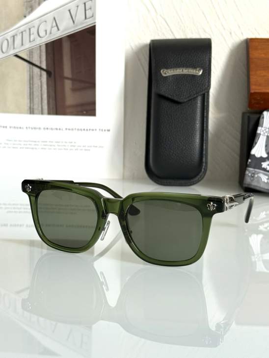 Picture of Chrome Hearts Sunglasses _SKUfw73585660fw